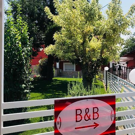 B&B Red Village Chieti Exterior foto