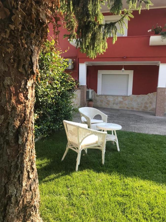 B&B Red Village Chieti Exterior foto